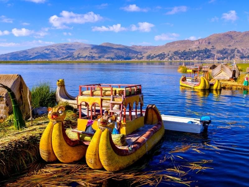 PERU REISE: SCHWIMMENDE INSELN DER UROS - TAKILE