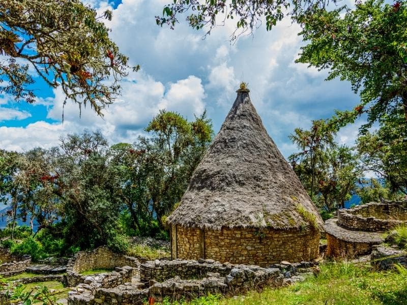 LA FORTALEZA DE KUELAP