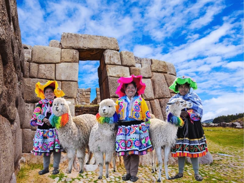 CUSCO, VALLE SAGRADO, MACHU PICCHU, LAGO HUMANTAY Y MONTAÑA DE 7 COLORES 5D/4N