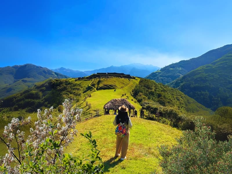 VILCABAMBA TREK  TO MACHU PICCHU + CHOQUEQUIRAO 8 DAYS