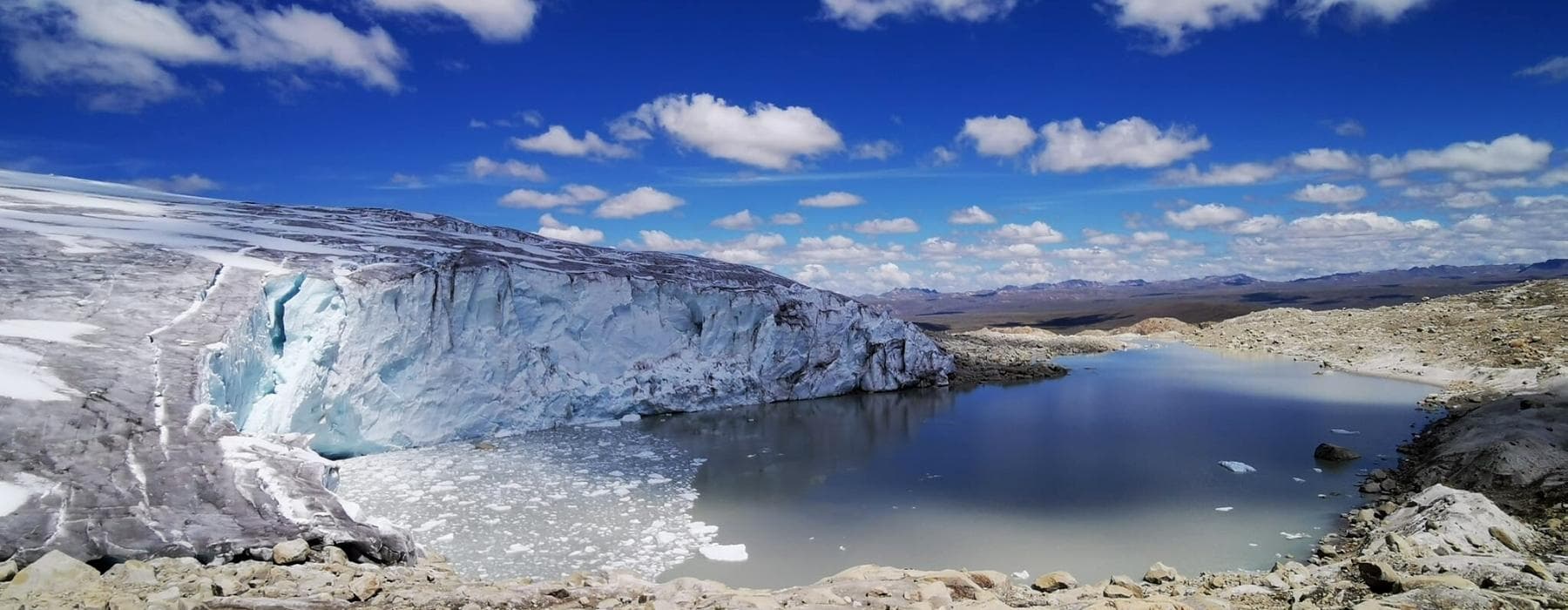 Explore Quelccaya Glacier + Suyuparina Glacier + Vinicunca 3 Days 1