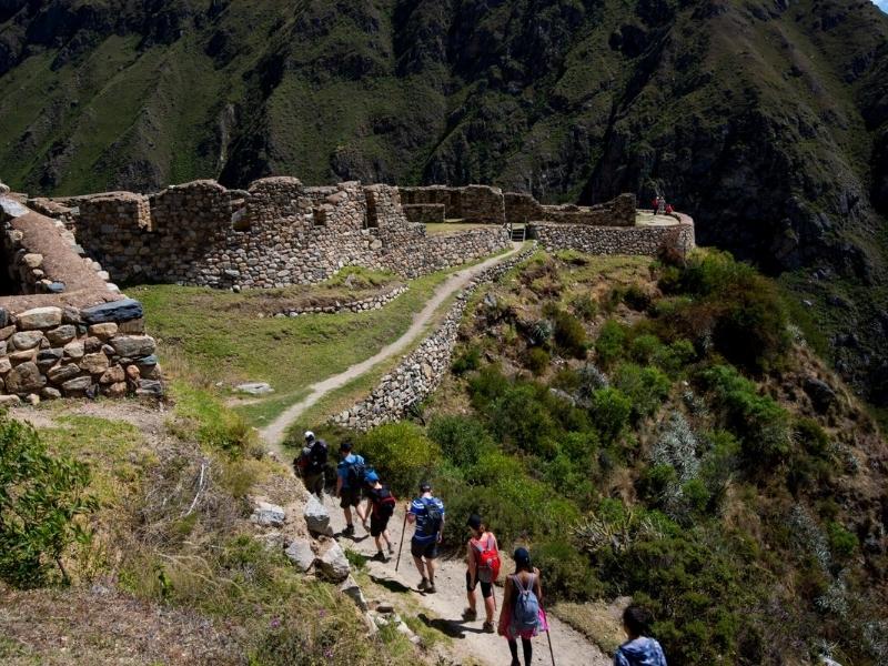 TOURS DE LUJO EN PERU: OLLANTAYTAMBO - CHAMANA