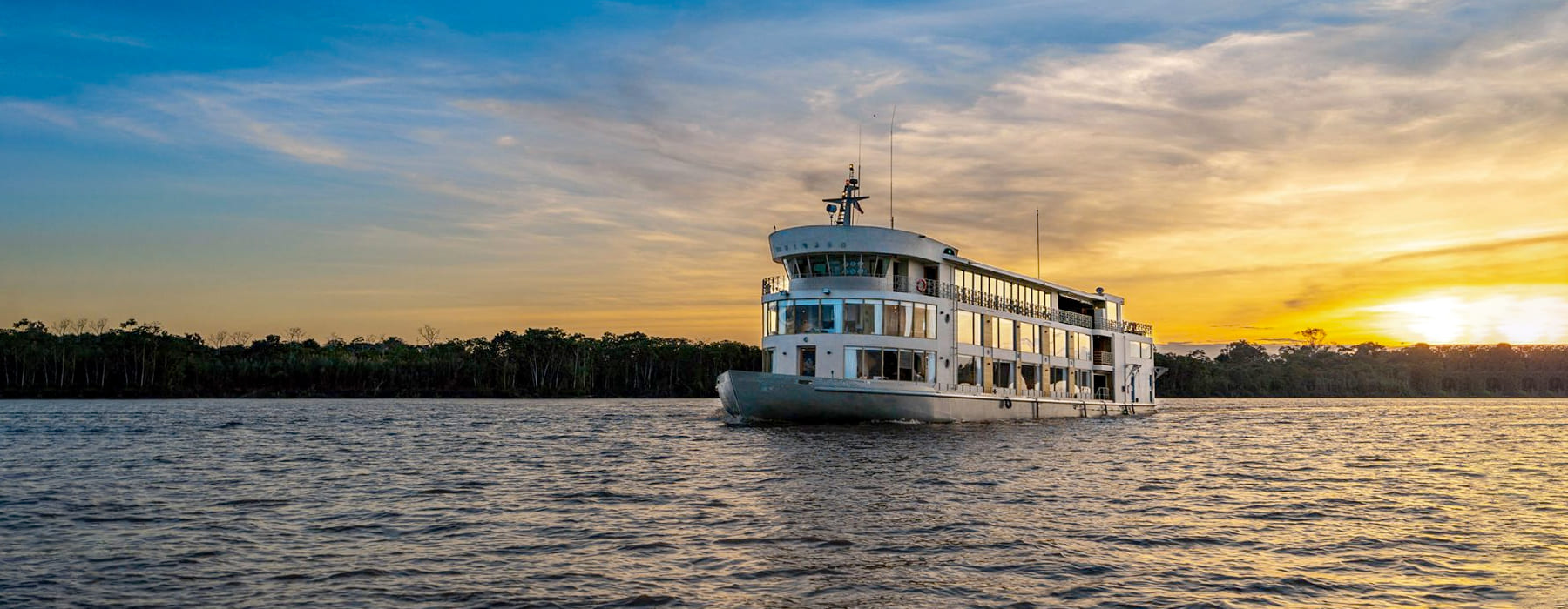 LOS MEJORES CRUCEROS POR EL RÍO AMAZONAS EN PERÚ: GUÍA COMPLETA