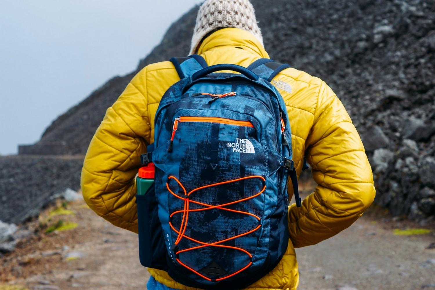 HOW TO CHOOSE THE BEST HIKING BACKPACK 