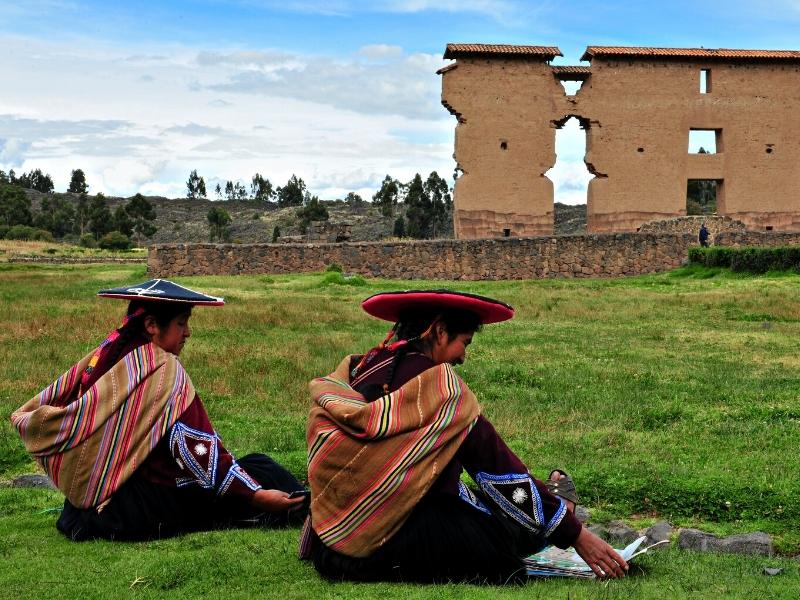 TOURS IN PERU:  THE ROUTE TO  PUNO BY BUS