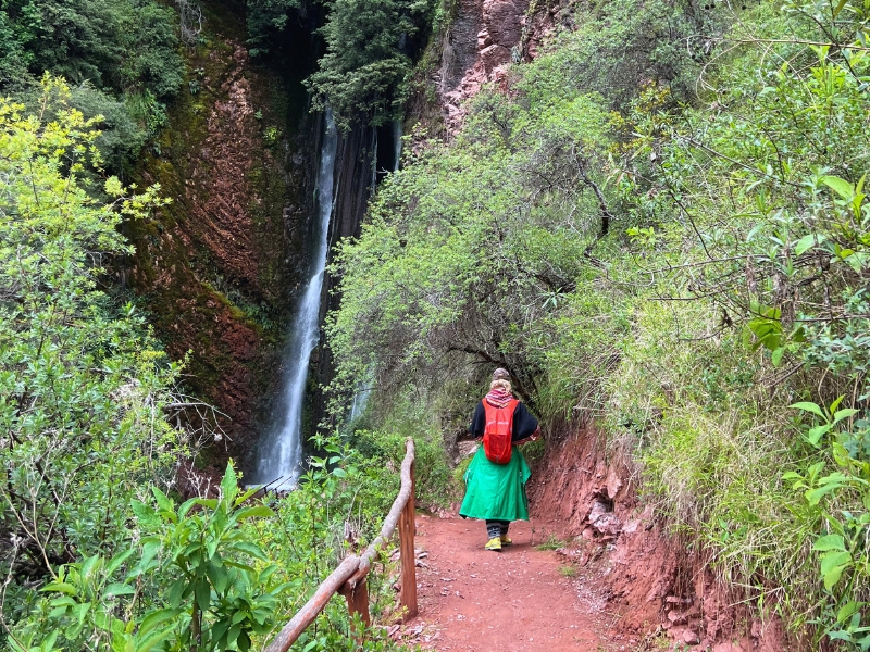 WALK FROM CHINCHERO TO POC POC WATERFALL - URQUILLOS