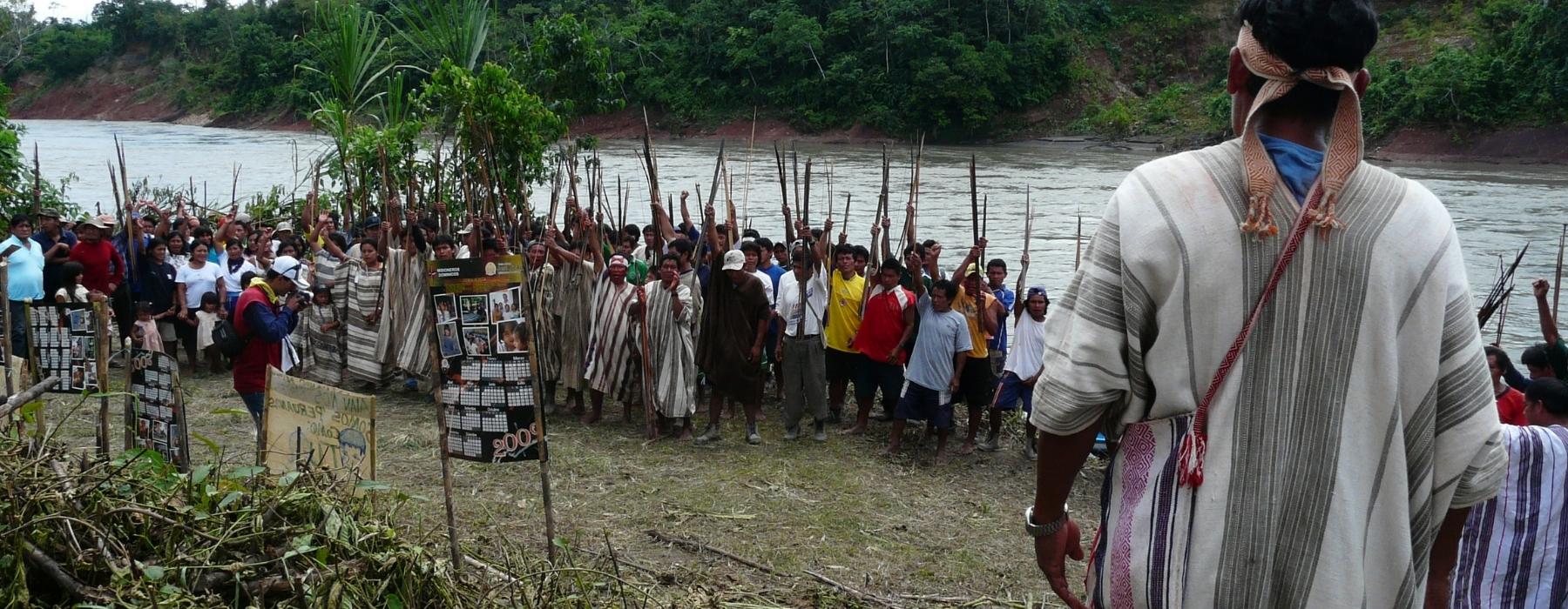 AMAZONAS-UREINWOHNER VON MANU NATIONALPARK
