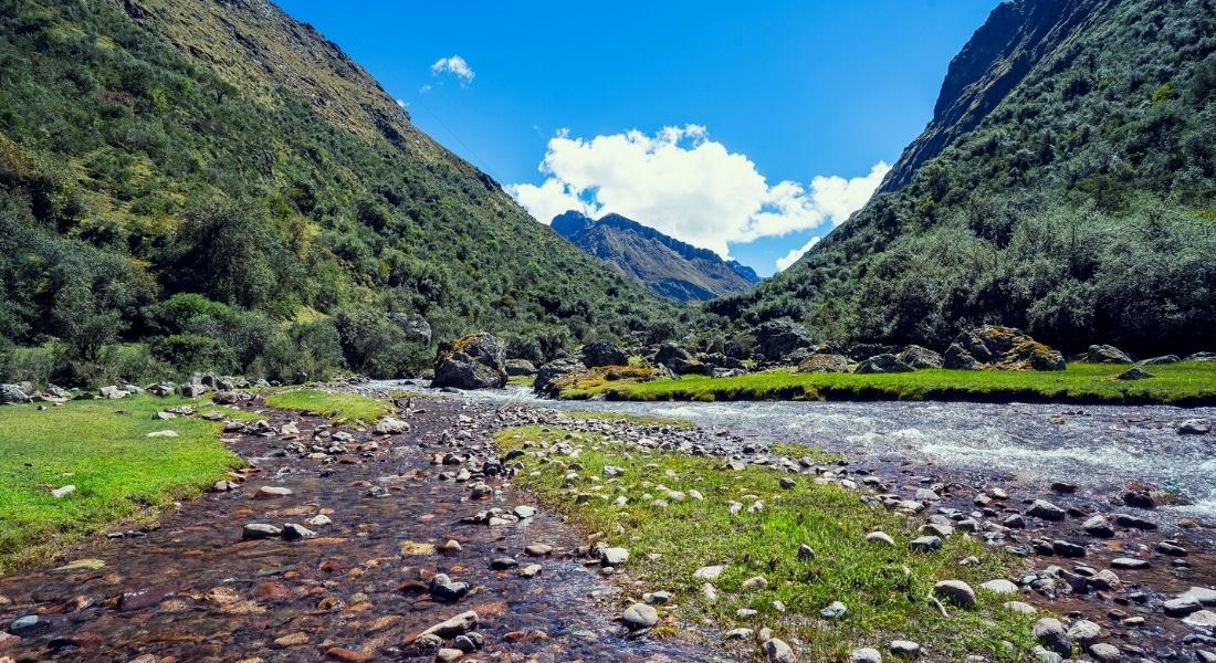 WHAT IS THE WEATHER DURING THE LARES TREK?