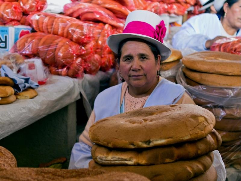 VIAJES DE LUJO EN PERU: RECORRIDO A PIE POR CUSCO